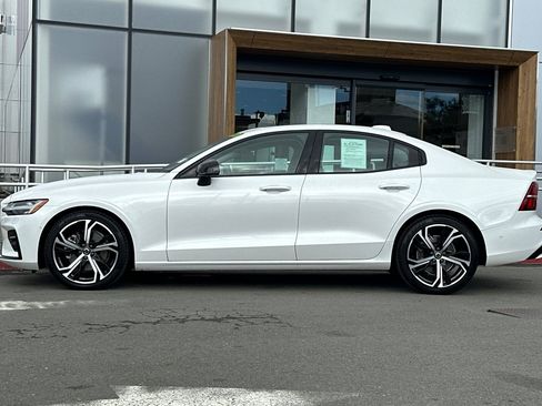 Certified 2024 Volvo S60 B5 Ultimate w/ Climate Package image 6