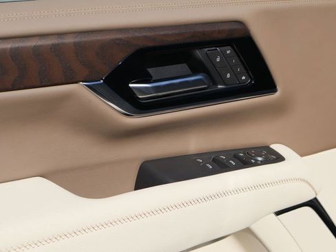 New 2026 GMC Yukon XL Denali w/ Denali Reserve Package image 15