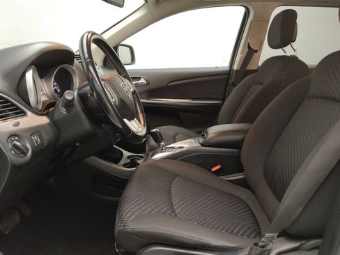 Used 2018 Dodge Journey SE w/ Popular Equipment Group image 17