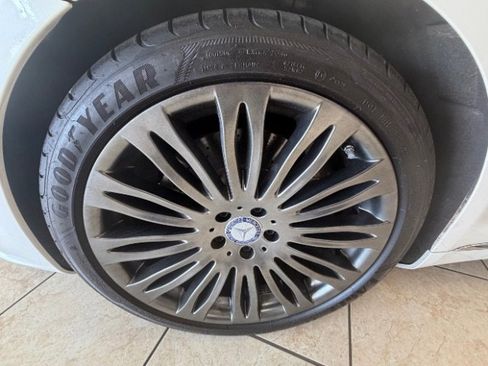 Used 2015 Mercedes-Benz S 550 Sedan image 21