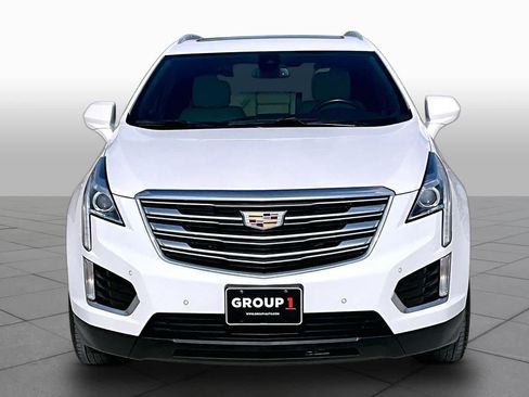 Used 2017 Cadillac XT5 Luxury w/ Driver Awareness Package FWD image 4