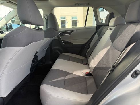 Used 2021 Toyota RAV4 XLE w/ Convenience Package image 25