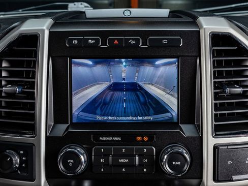 Used 2021 Ford F250 Lariat image 26