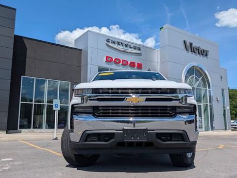 Used 2020 Chevrolet Silverado 1500 LT w/ All-Star Edition AWD/4WD image 2
