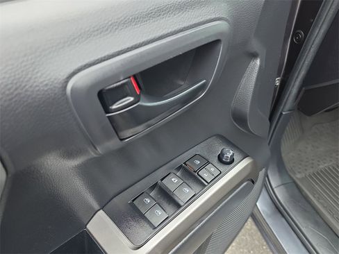 Used 2022 Toyota Tacoma SR5 image 21