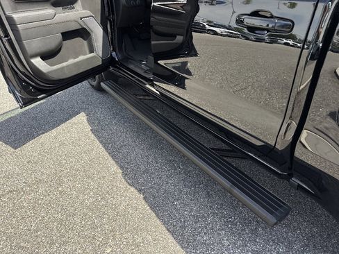 New 2026 Chevrolet Silverado 1500 High Country w/ Midnight Edition AWD/4WD image 12