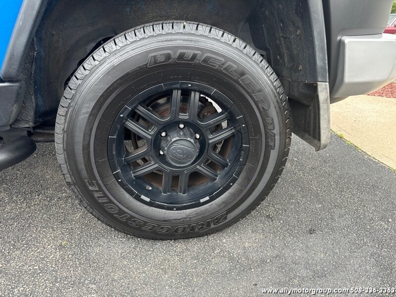 Used 2007 Toyota FJ Cruiser 4WD w/ Upgrade Pkg 2 image 10