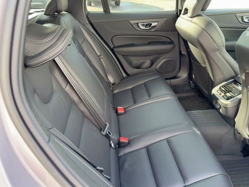 Certified 2026 Volvo V60 B5 Cross Country Ultra image 29