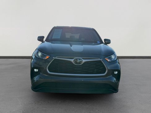 Used 2024 Toyota Highlander LE image 8