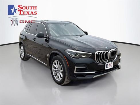 Used 2022 BMW X5 xDrive40i AWD/4WD image 1