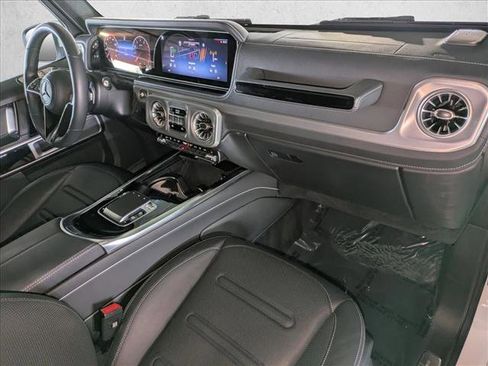 Used 2025 Mercedes-Benz G 550 image 25