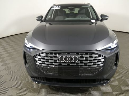 Certified 2025 Audi Q5 Premium w/ Convenience Package AWD/4WD image 8