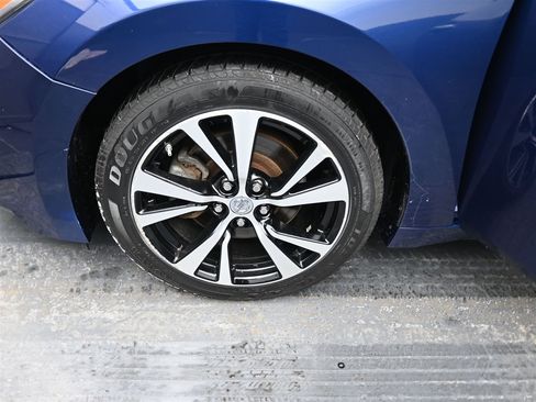 Used 2018 Nissan Maxima 3.5 SV image 18