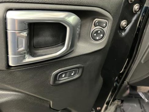 Used 2022 Jeep Wrangler Unlimited Sport image 21