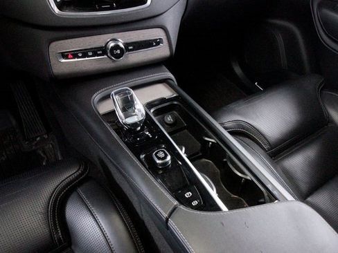 Certified 2023 Volvo XC90 B6 Ultimate w/ Protection Package Premier image 10