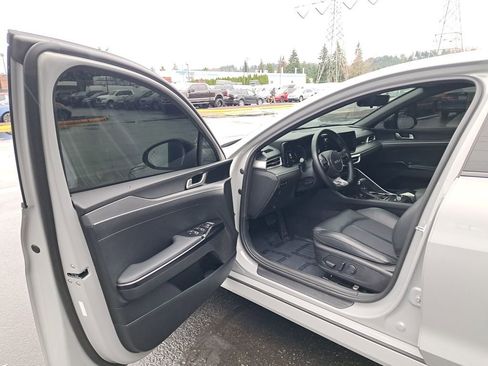 Used 2023 Kia K5 GT-Line image 10
