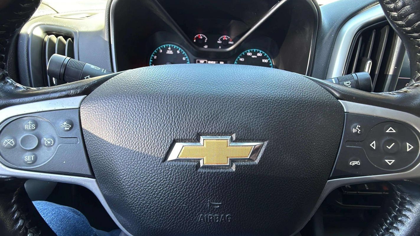 Used 2021 Chevrolet Colorado LT w/ Fleet Safety Package RWD image 11