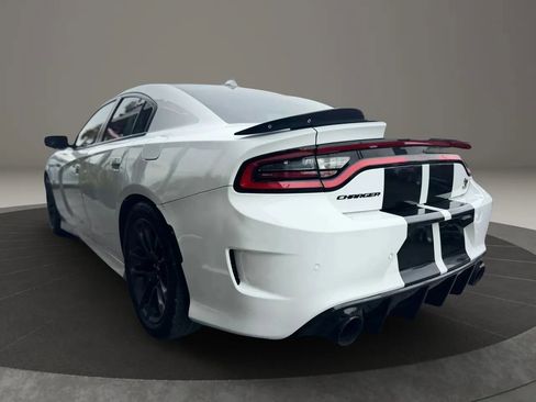 Used 2019 Dodge Charger Scat Pack image 4