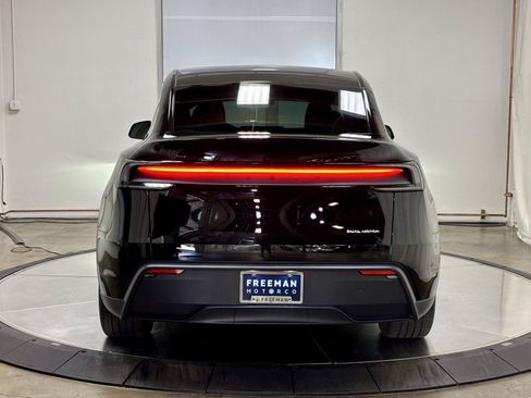 Used 2026 Tesla Model Y AWD image 8