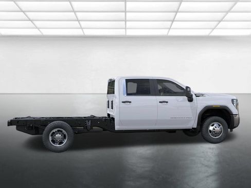 New 2026 GMC Sierra 3500 Pro w/ Convenience Package AWD/4WD image 5