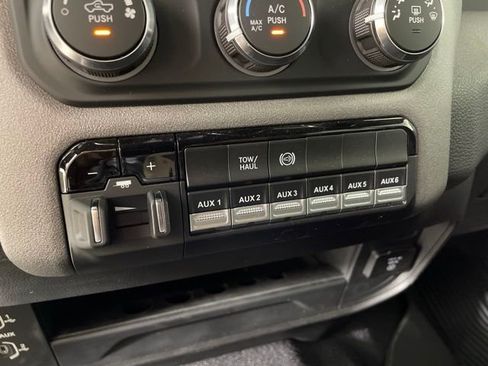 New 2024 RAM 3500 Tradesman w/ Chrome Appearance Group image 28