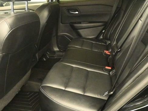 Used 2023 Nissan Rogue SL AWD/4WD image 10