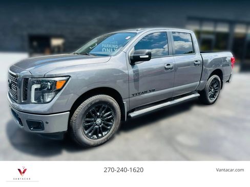 Used 2019 Nissan Titan SV w/ SV Convenience Package image 1