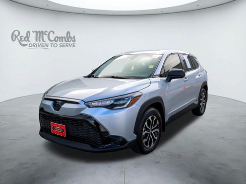Used 2024 Toyota Corolla Cross AWD Hybrid image 1