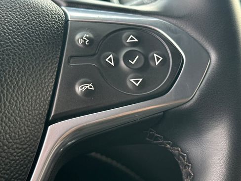 Used 2023 Chevrolet Traverse LT w/ LT Premium Package image 32