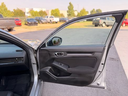 Used 2025 Honda Civic Sport image 20