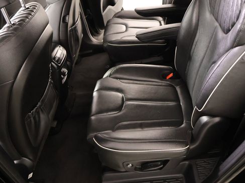 Used 2023 Hyundai Palisade Limited w/ Cargo Package image 13