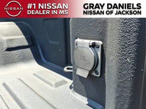 Used 2019 Chevrolet Silverado 1500 High Country w/ Technology Package AWD/4WD image 8