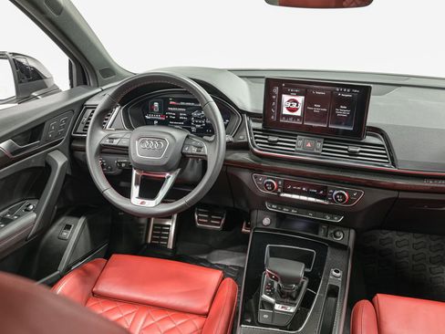 Used 2024 Audi SQ5 Premium Plus w/ Premium Plus Package image 30