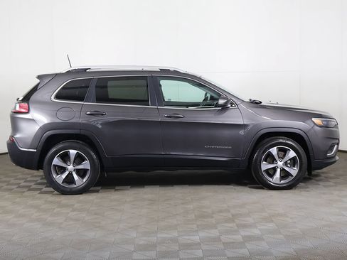 Used 2019 Jeep Cherokee Limited AWD/4WD image 18