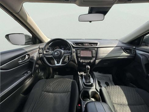 Used 2019 Nissan Rogue SV w/ Premium Package image 18