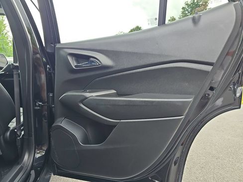 Used 2024 Chevrolet Trax RS w/ Sunroof Package FWD image 26