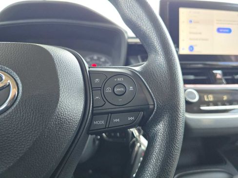 Certified 2025 Toyota Corolla LE FWD image 29