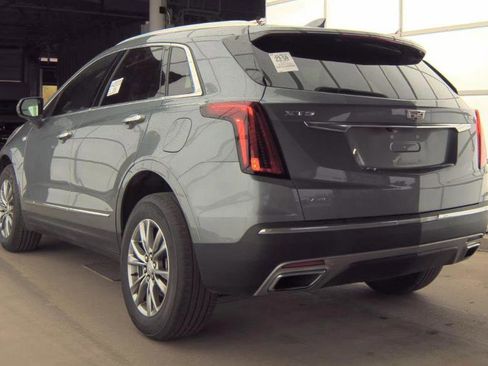 Used 2021 Cadillac XT5 Premium Luxury w/ LPO, Floor Liner Package AWD/4WD image 5