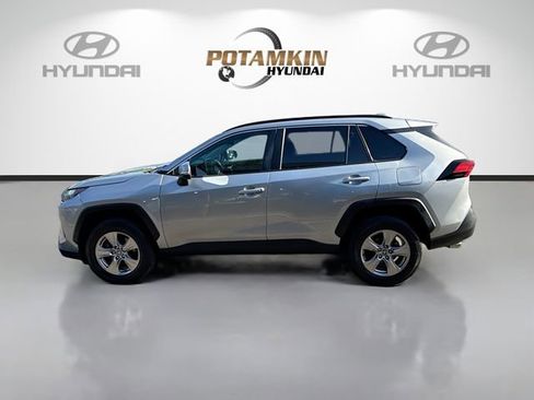 Used 2023 Toyota RAV4 XLE w/ Convenience Package FWD image 8