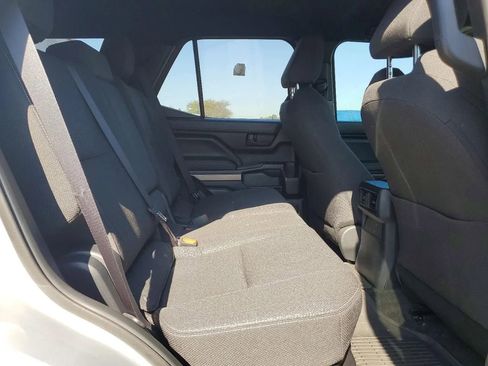 Used 2025 Toyota 4Runner SR5 AWD/4WD image 10