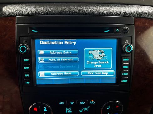 Used 2011 Chevrolet Avalanche LTZ image 28