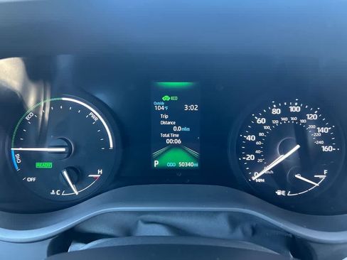 Used 2023 Toyota Sienna XLE AWD/4WD image 19