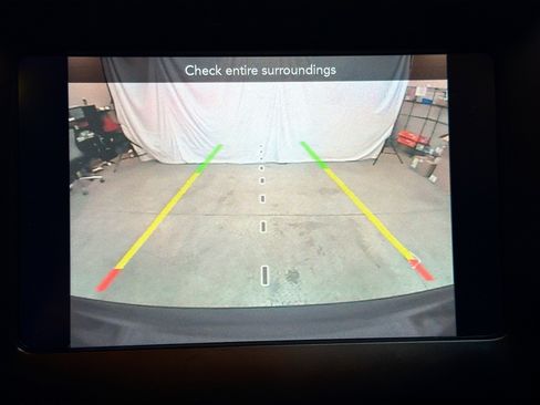 Used 2019 Jeep Cherokee Latitude Plus w/ Cold Weather Group image 22