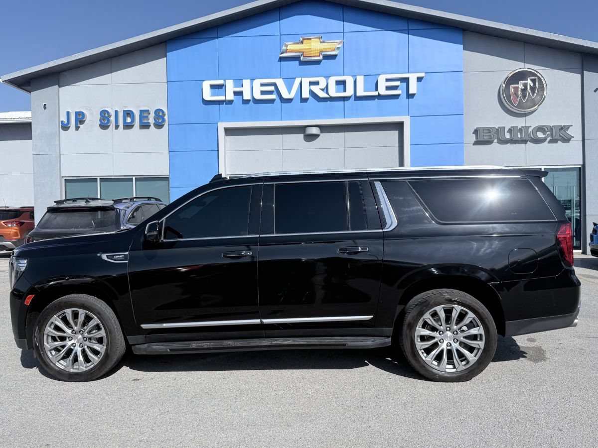 Used 2021 GMC Yukon XL Denali w/ Advanced Technology Package AWD/4WD image 4
