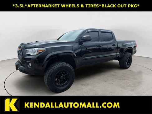 Used 2022 Toyota Tacoma TRD Sport w/ Black Out Package (TMS) image 1