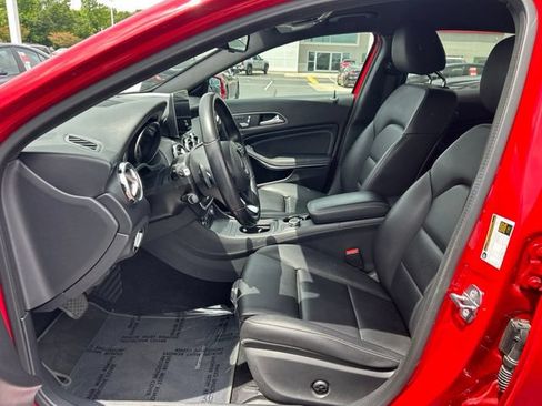 Used 2020 Mercedes-Benz GLA 250 4MATIC image 4