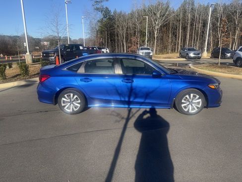 Used 2023 Honda Civic LX image 4