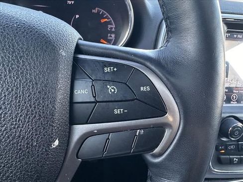 Used 2018 Jeep Grand Cherokee Limited w/ Luxury Group II image 26