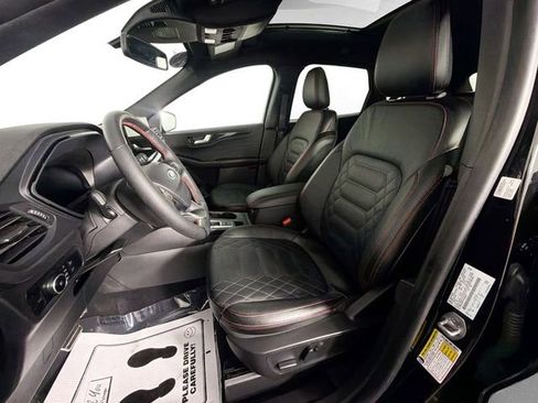 Used 2023 Ford Escape ST-Line Elite w/ Premium Technology Package AWD/4WD image 22