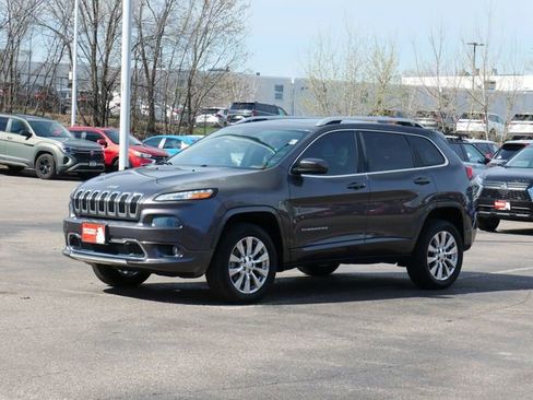 Used 2018 Jeep Cherokee Overland w/ Heavy Duty Protection Group AWD/4WD image 2